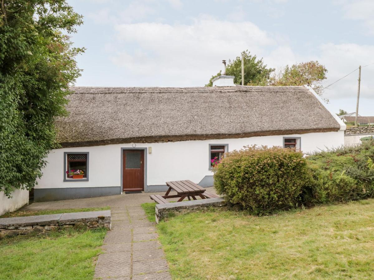 The Thatched Cottage Liscarney Exterior photo